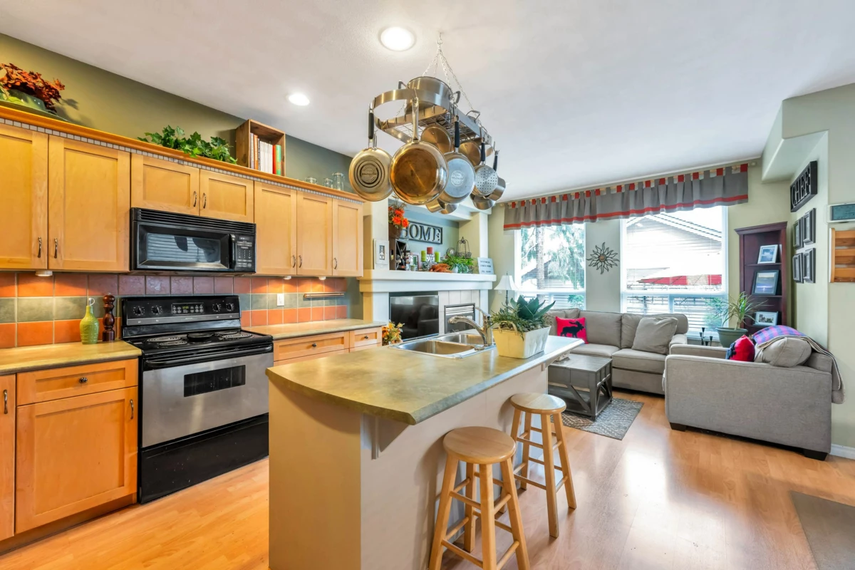 Bedroom 3 Photo of 24121 102a Avenue, Maple Ridge, BC