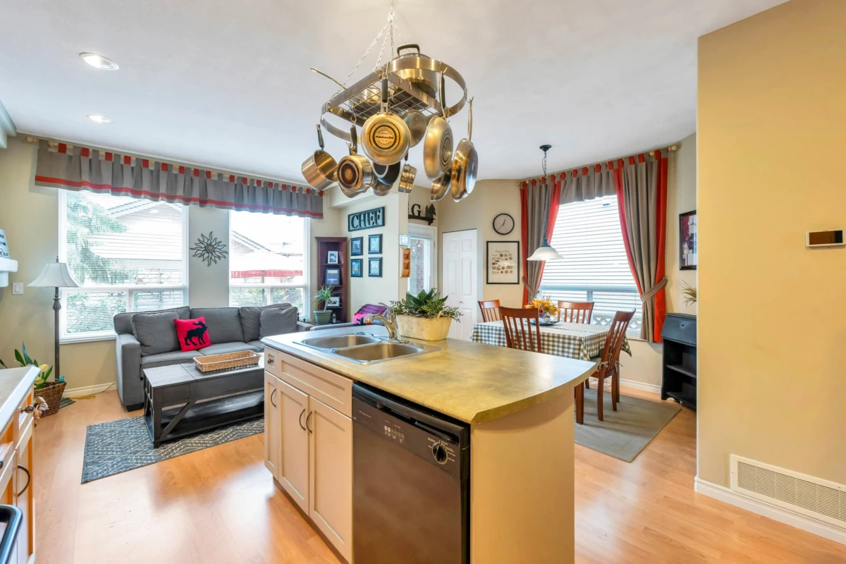 Bedroom 4 Photo of 24121 102a Avenue, Maple Ridge, BC