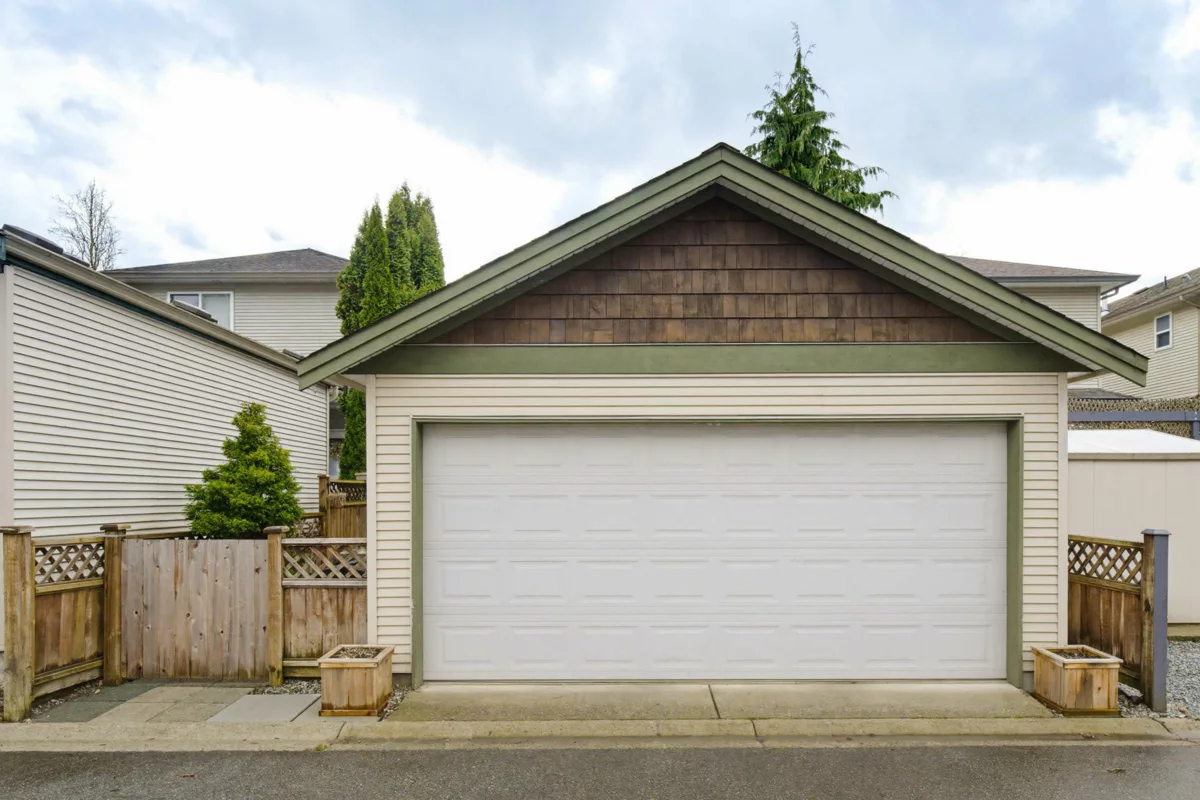 Fitness Center Photo Near 24121 102a Avenue, Maple Ridge, BC