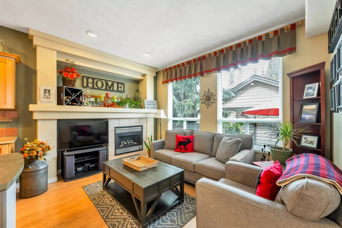 Powder Room Photo of 24121 102a Avenue, Maple Ridge, BC