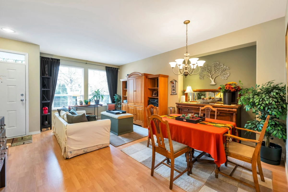 Primary Bedroom Photo of 24121 102a Avenue, Maple Ridge, BC