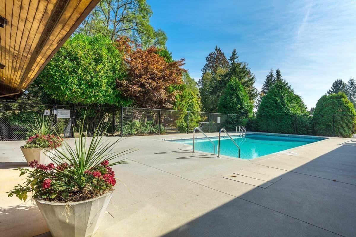 Hallway Photo of 9 1840 160 Street, Surrey, BC