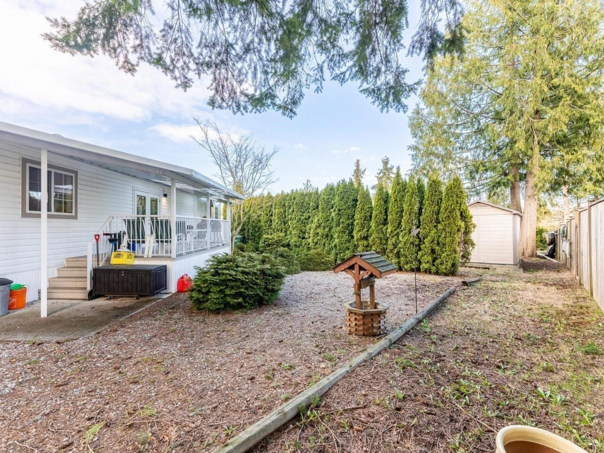 Kitchen Photo of 9 1840 160 Street, Surrey, BC