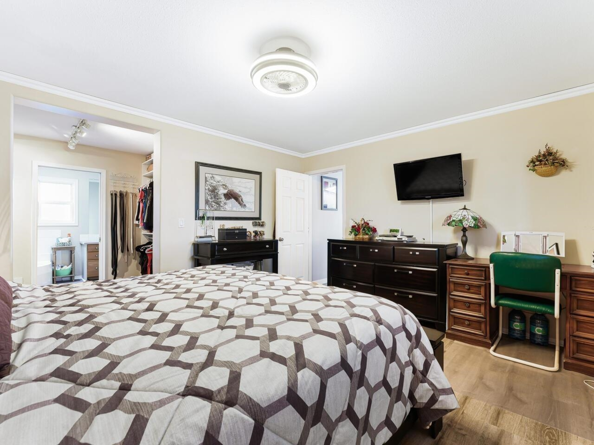 Office / Den Photo of 9 1840 160 Street, Surrey, BC