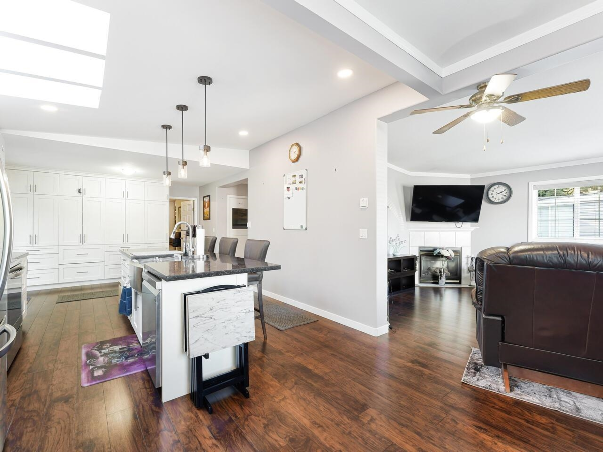 Primary Bathroom Photo of 9 1840 160 Street, Surrey, BC