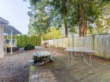 Kitchen Island Photo of 9 1840 160 Street, Surrey, BC