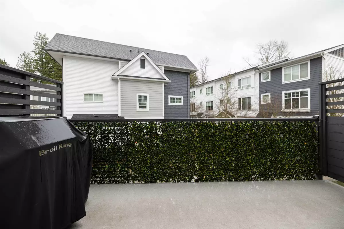 Hallway Photo of 78 15340 Guildford Drive, Surrey, BC
