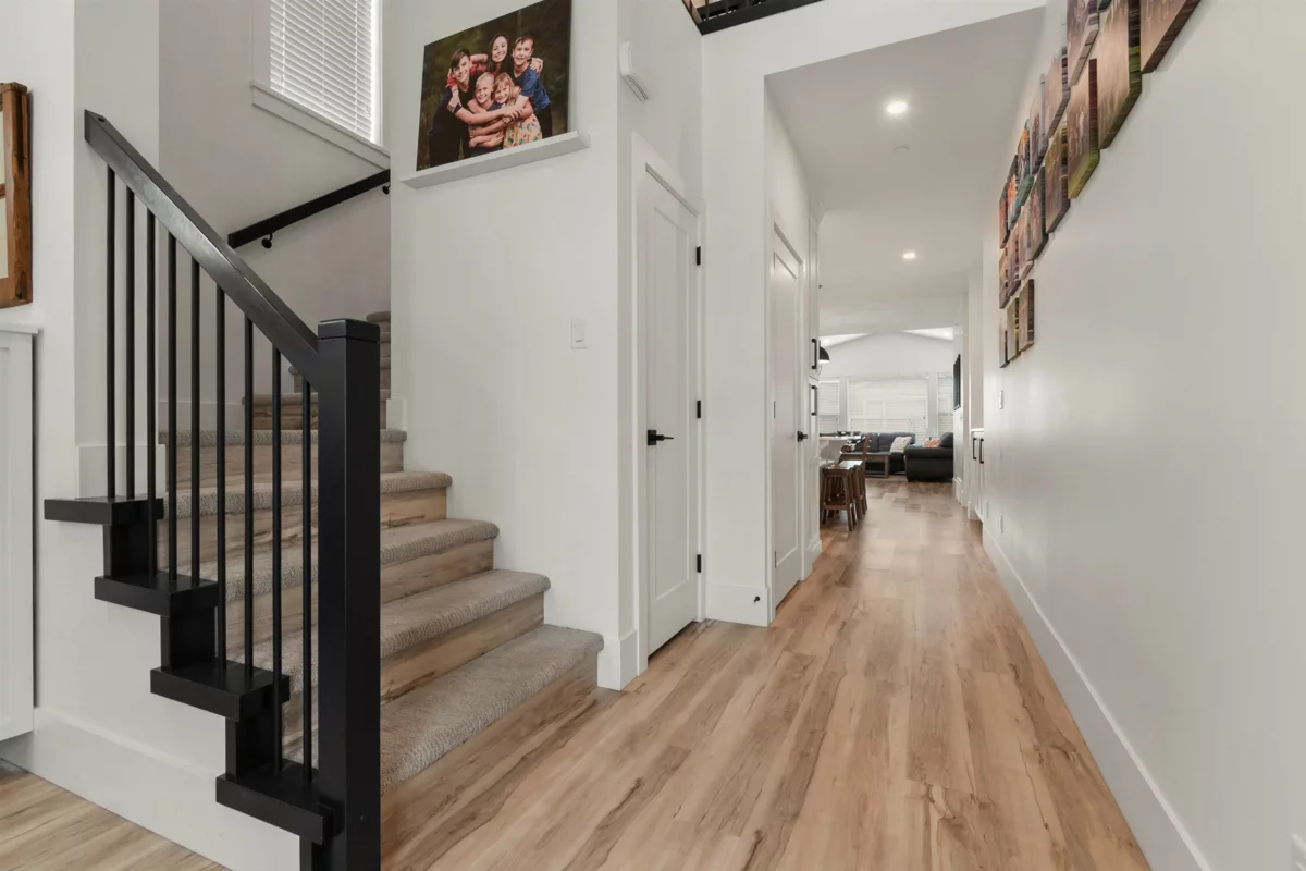 Dining Area Photo of 36 46211 Promontory Road, Chilliwack, BC