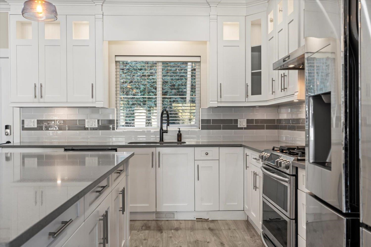 Primary Bedroom Photo of 46930 Sylvan Drive, Chilliwack, BC