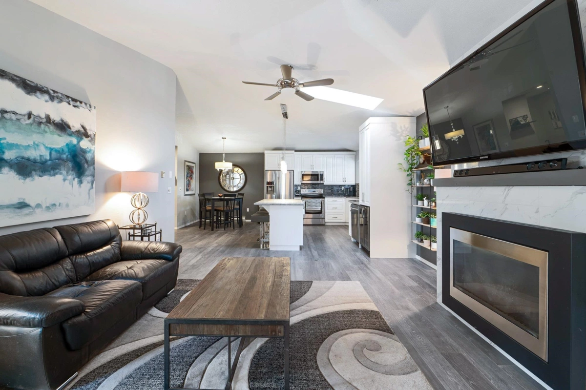 Dining Area Photo of 305 19721 64 Avenue, Langley, BC