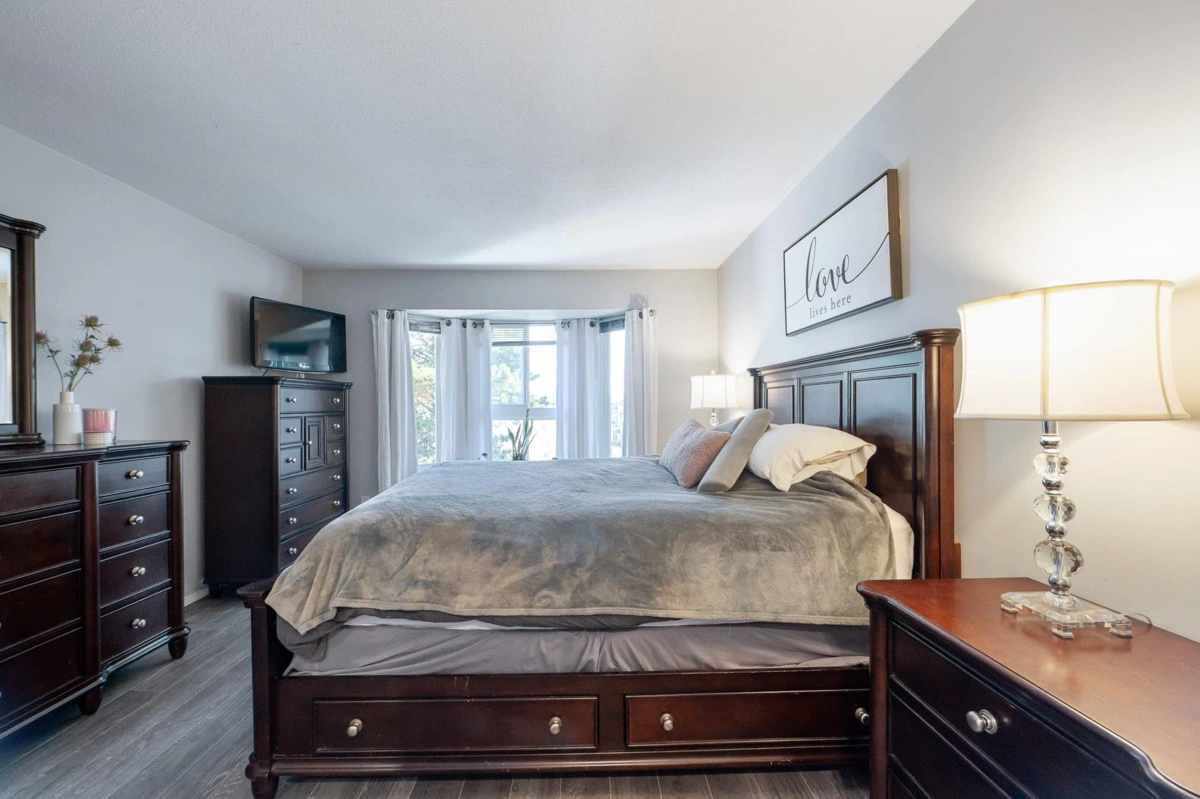 Entry Foyer Photo of 305 19721 64 Avenue, Langley, BC
