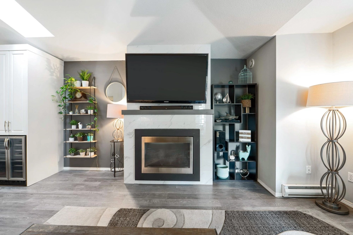 Kitchen Island Photo of 305 19721 64 Avenue, Langley, BC