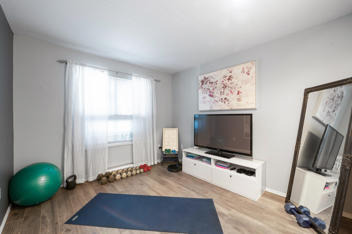 Office / Den Photo of 305 19721 64 Avenue, Langley, BC