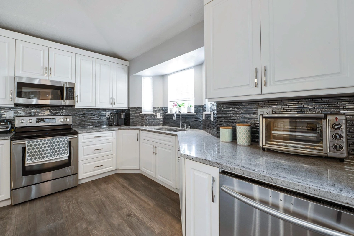 Primary Bathroom Photo of 305 19721 64 Avenue, Langley, BC