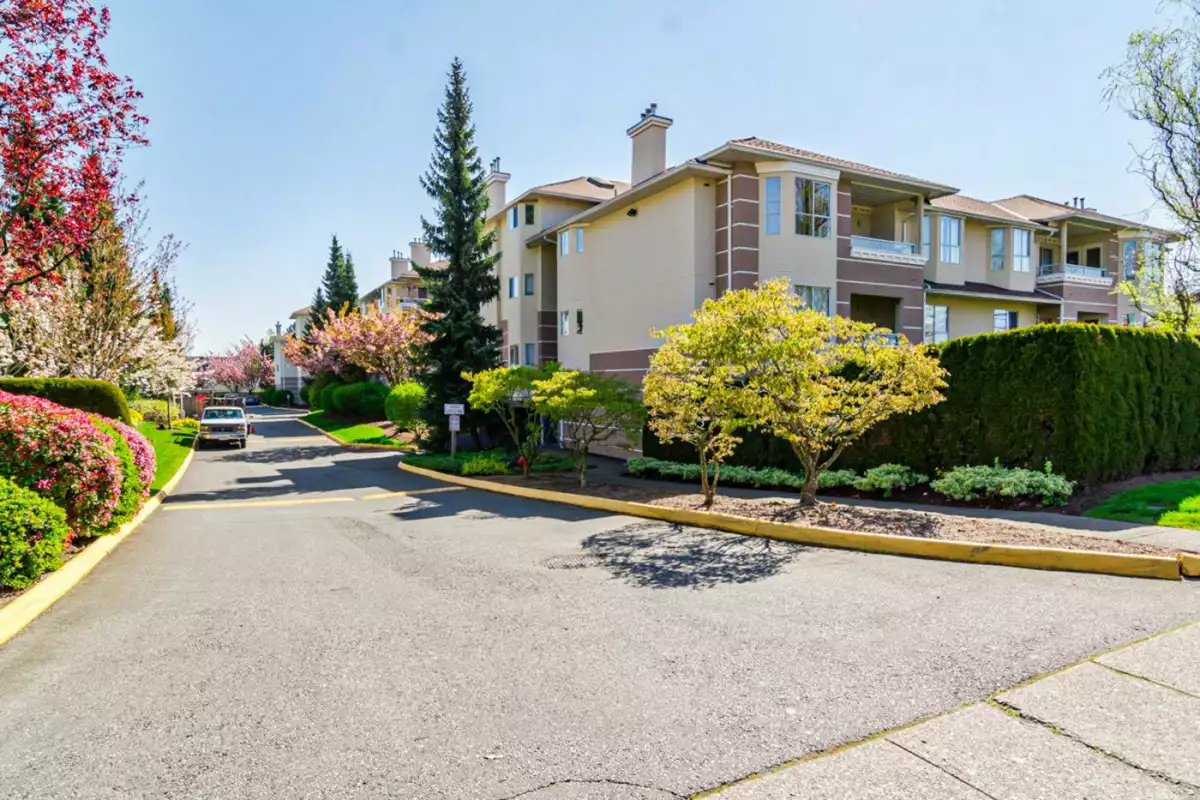 Swimming Pool Photo of 305 19721 64 Avenue, Langley, BC