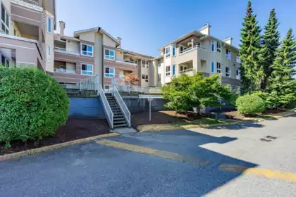 Hot Tub / Spa Photo of 305 19721 64 Avenue, Langley, BC