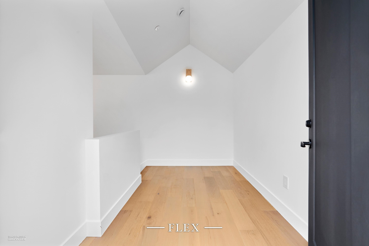 Hot Tub / Spa Photo of 23962 120b Avenue, Maple Ridge, BC