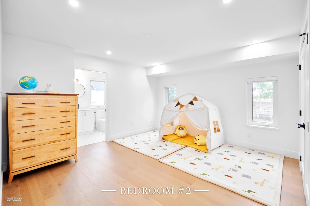 Mudroom Photo of 23962 120b Avenue, Maple Ridge, BC