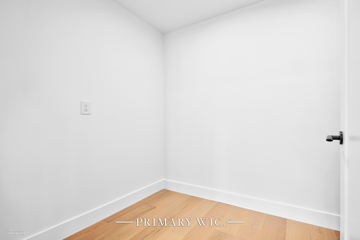 Walk-In Closet Photo of 23962 120b Avenue, Maple Ridge, BC
