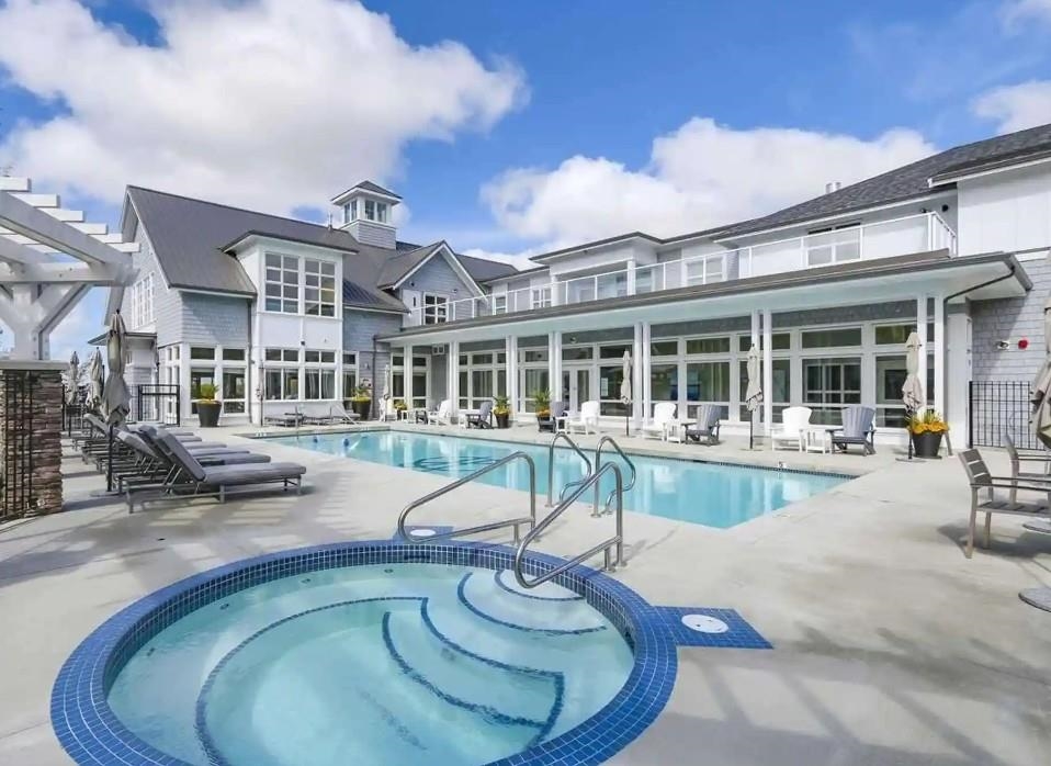 Dining Area Photo of 59 5550 Admiral Way, Delta, BC