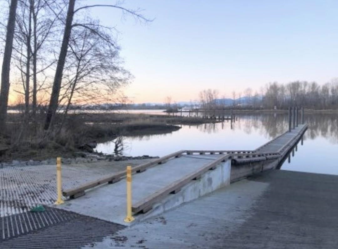Entry Foyer Photo of 59 5550 Admiral Way, Delta, BC
