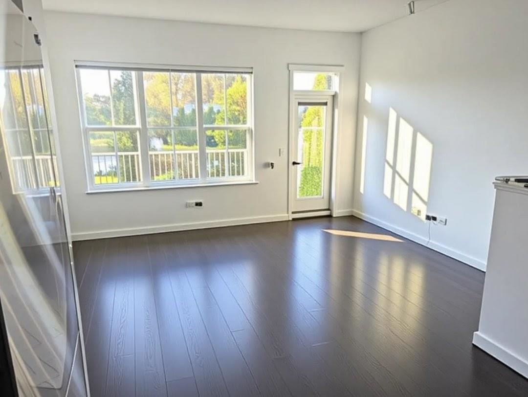 Kitchen Photo of 59 5550 Admiral Way, Delta, BC