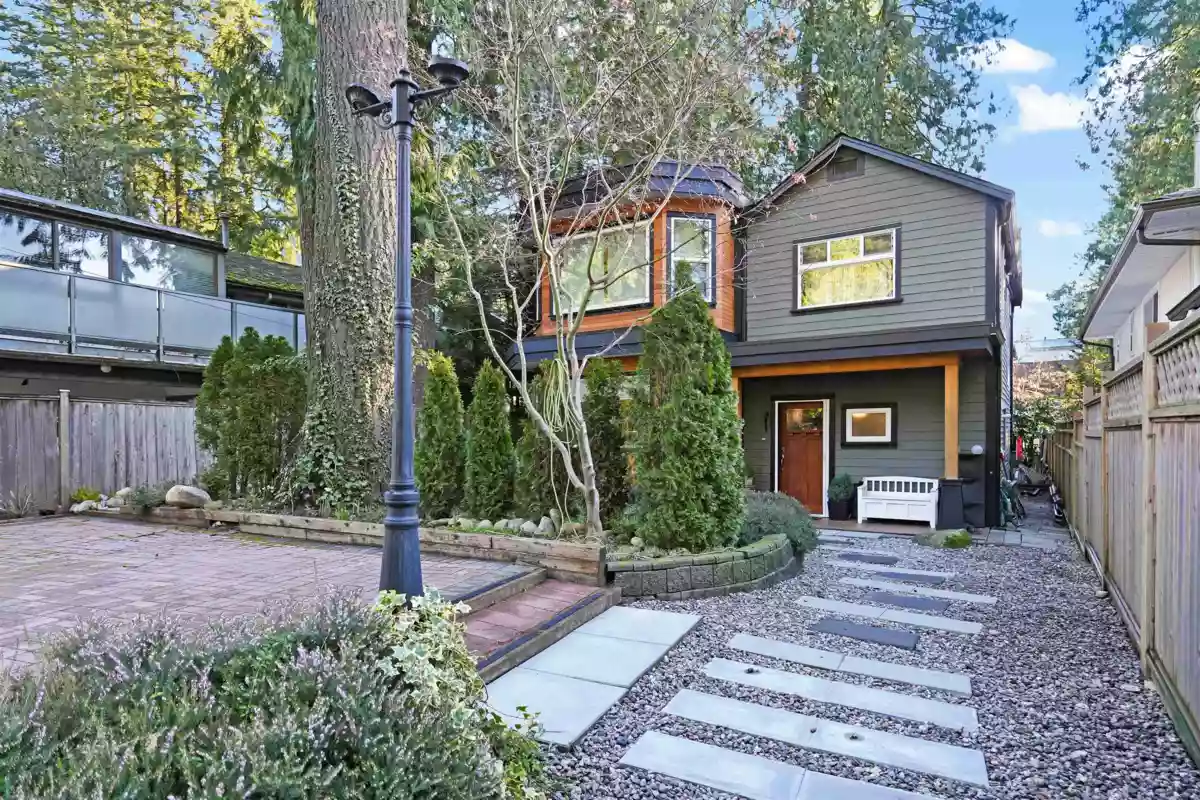 Bedroom 4 Photo of 4990 Capilano Road, North Vancouver, BC
