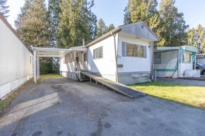 57 21163 Lougheed Highway Highway, Maple Ridge, BC, Maple Ridge — Manufactured Home for sale