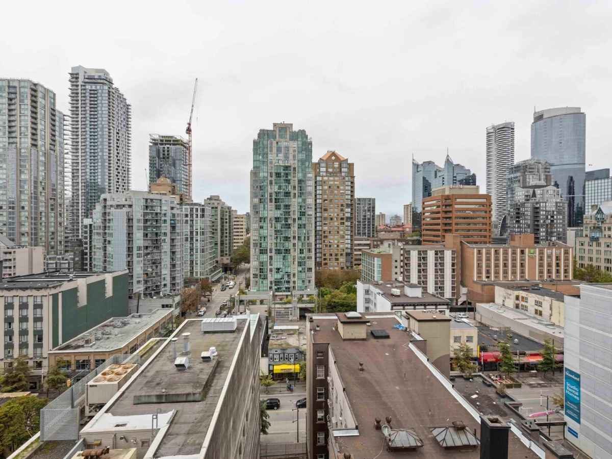 Front Yard Photo of 1501 1199 Seymour Street, Vancouver, BC