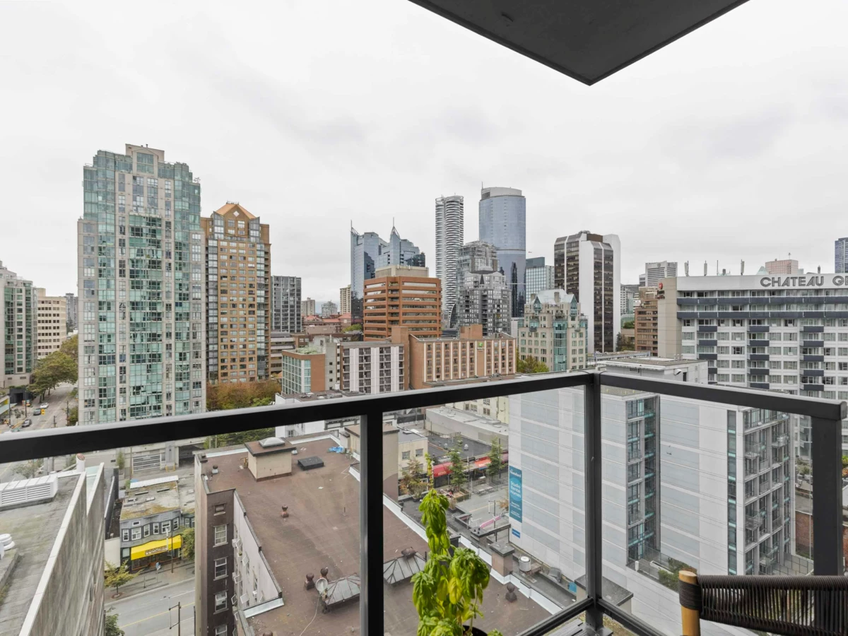 Hallway Photo of 1501 1199 Seymour Street, Vancouver, BC
