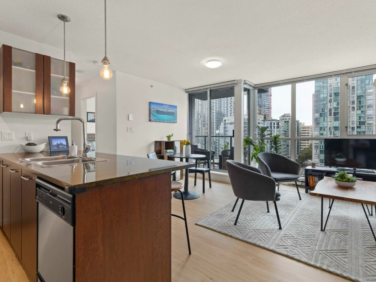 Living Room Photo of 1501 1199 Seymour Street, Vancouver, BC