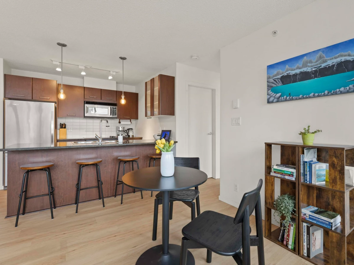 Powder Room Photo of 1501 1199 Seymour Street, Vancouver, BC