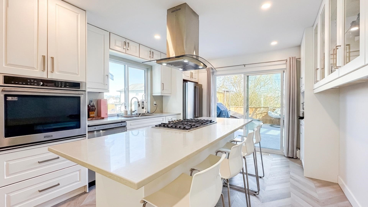 Family Room Photo of 2426 Bennie Place, Port Coquitlam, BC