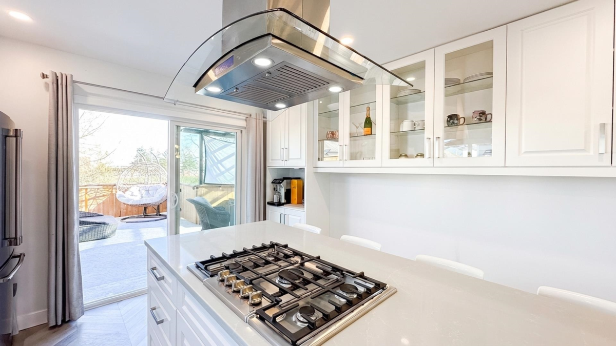 Kitchen Island Photo of 2426 Bennie Place, Port Coquitlam, BC