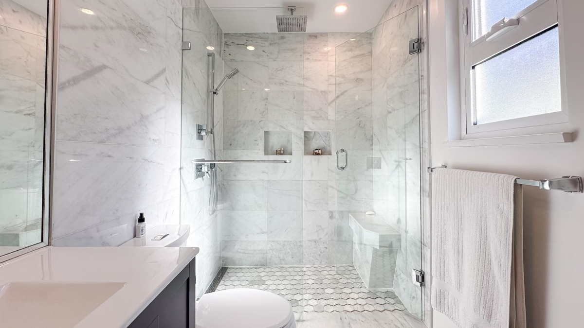 Staircase Photo of 2426 Bennie Place, Port Coquitlam, BC