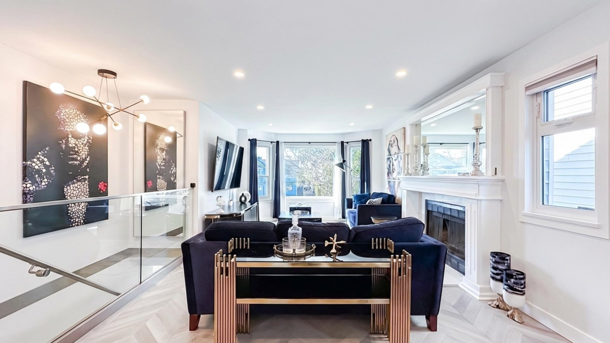 Walk-In Closet Photo of 2426 Bennie Place, Port Coquitlam, BC