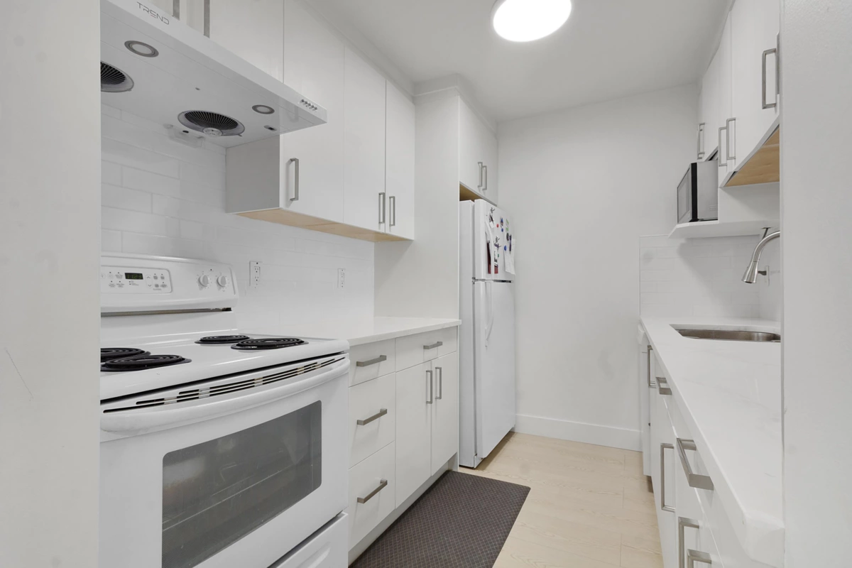 Bedroom 3 Photo of 303 13955 72 Avenue, Surrey, BC