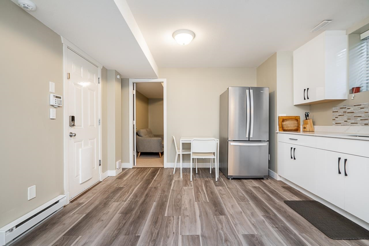 Guest Bathroom Photo of 6075 165a Street, Surrey, BC