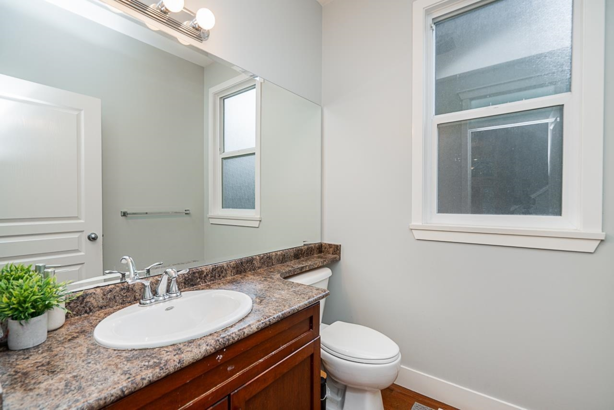 Walk-In Closet Photo of 6075 165a Street, Surrey, BC