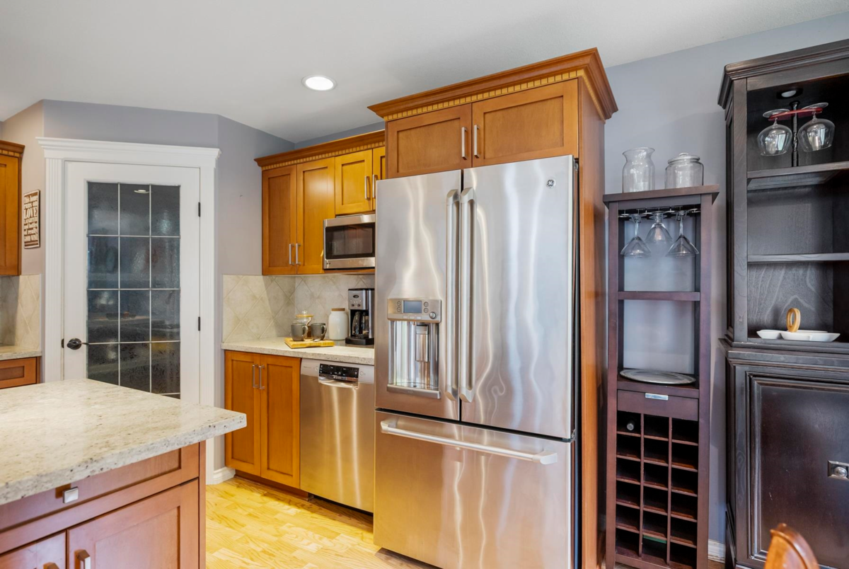 Breakfast Nook Photo of 1167 Settlers Court, Port Coquitlam, BC