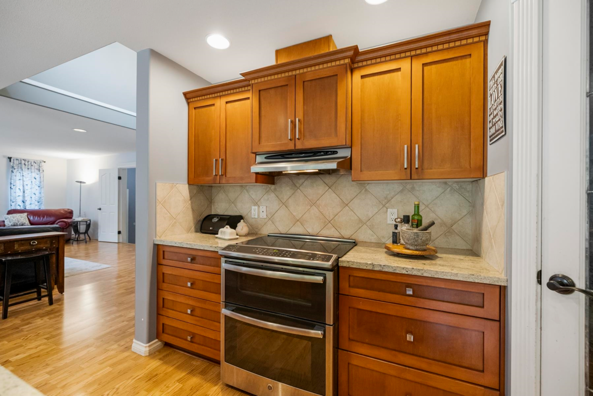 Primary Bedroom Photo of 1167 Settlers Court, Port Coquitlam, BC