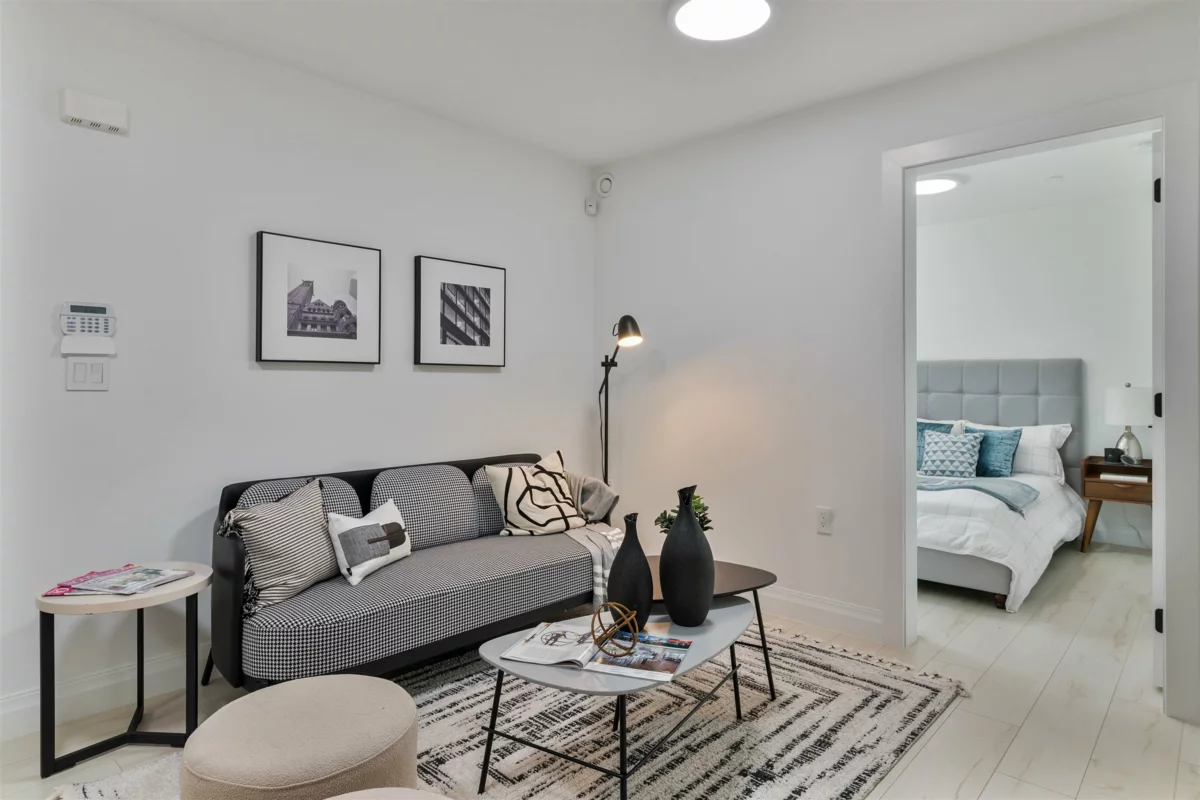 Hallway Photo of 3615 Yale Street, Vancouver, BC