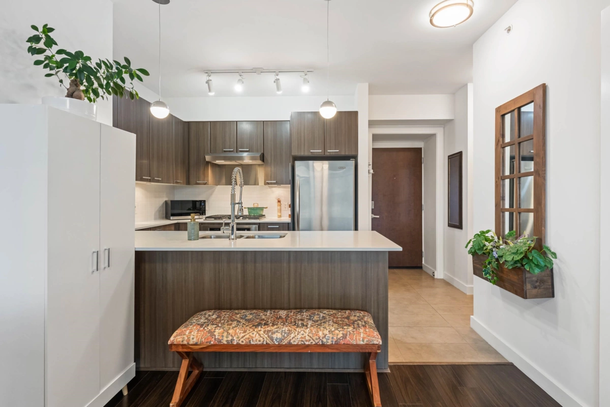 Breakfast Nook Photo of 2504 2789 Shaughnessy Street, Port Coquitlam, BC