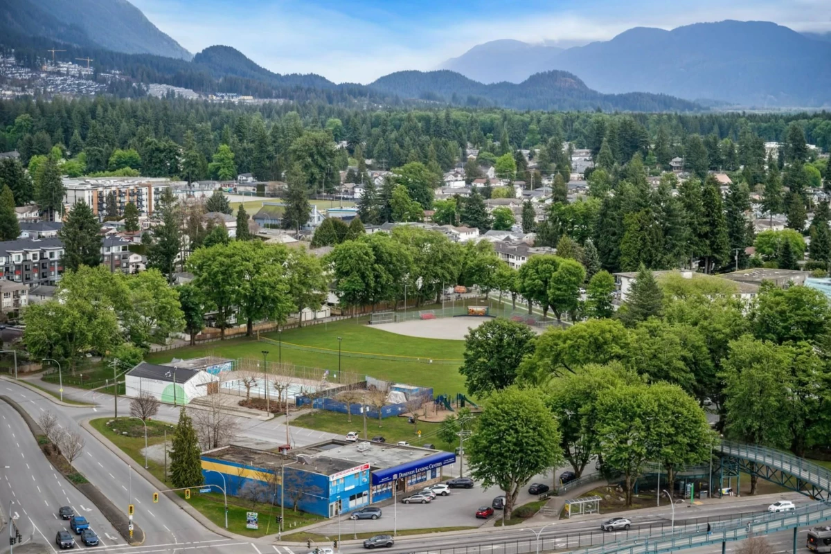 Front Yard Photo of 2504 2789 Shaughnessy Street, Port Coquitlam, BC