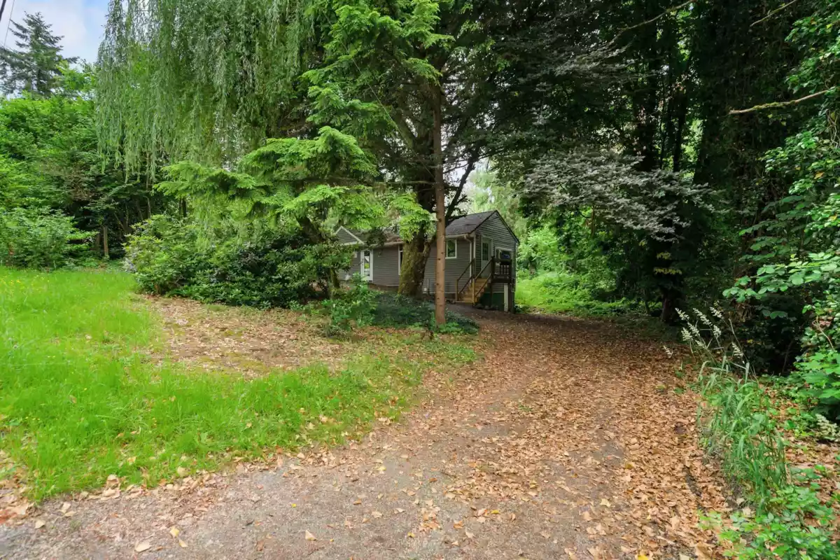 Family Room Photo of 24742 100 Avenue, Maple Ridge, BC