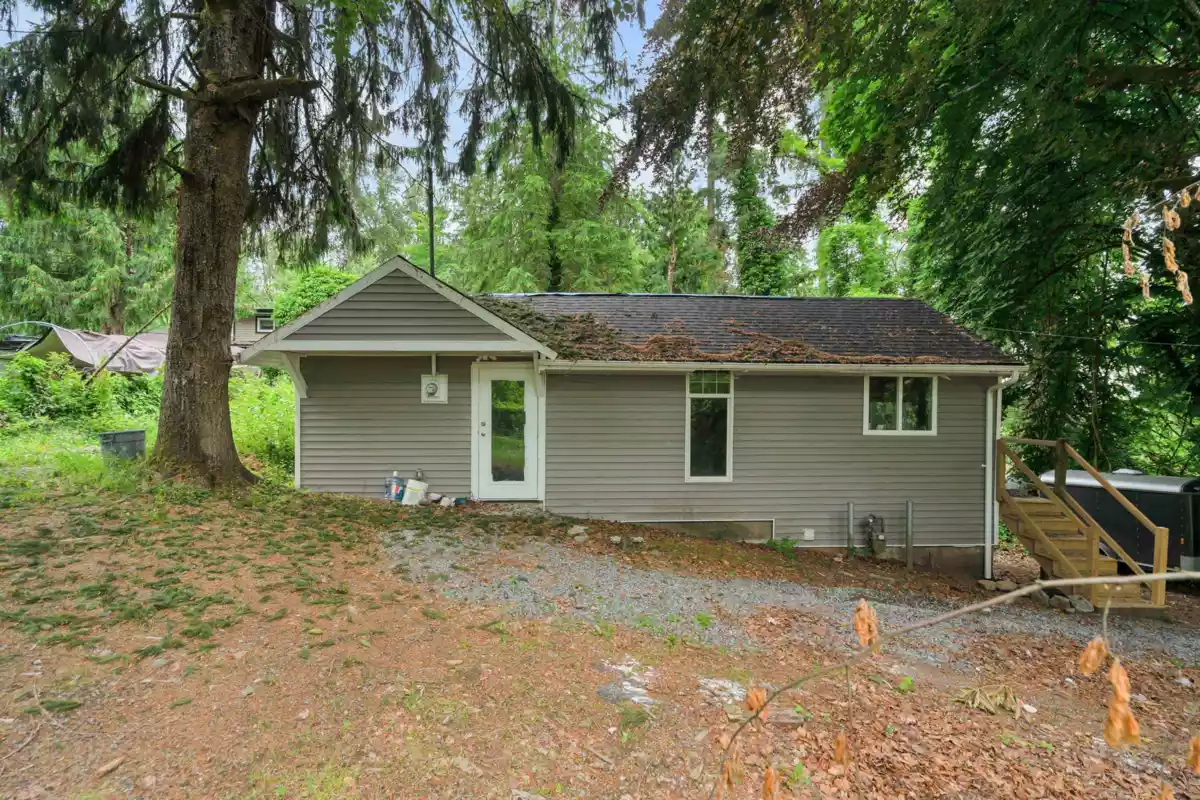 Living Room Photo of 24742 100 Avenue, Maple Ridge, BC