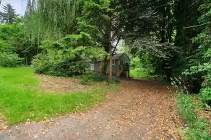 Family Room Photo of 24742 100 Avenue, Maple Ridge, BC