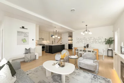 101 646 Girard Avenue, Coquitlam, BC