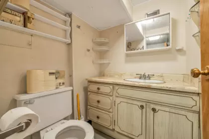 Laundry Room Photo of 5041 Cypress Street, Vancouver, BC