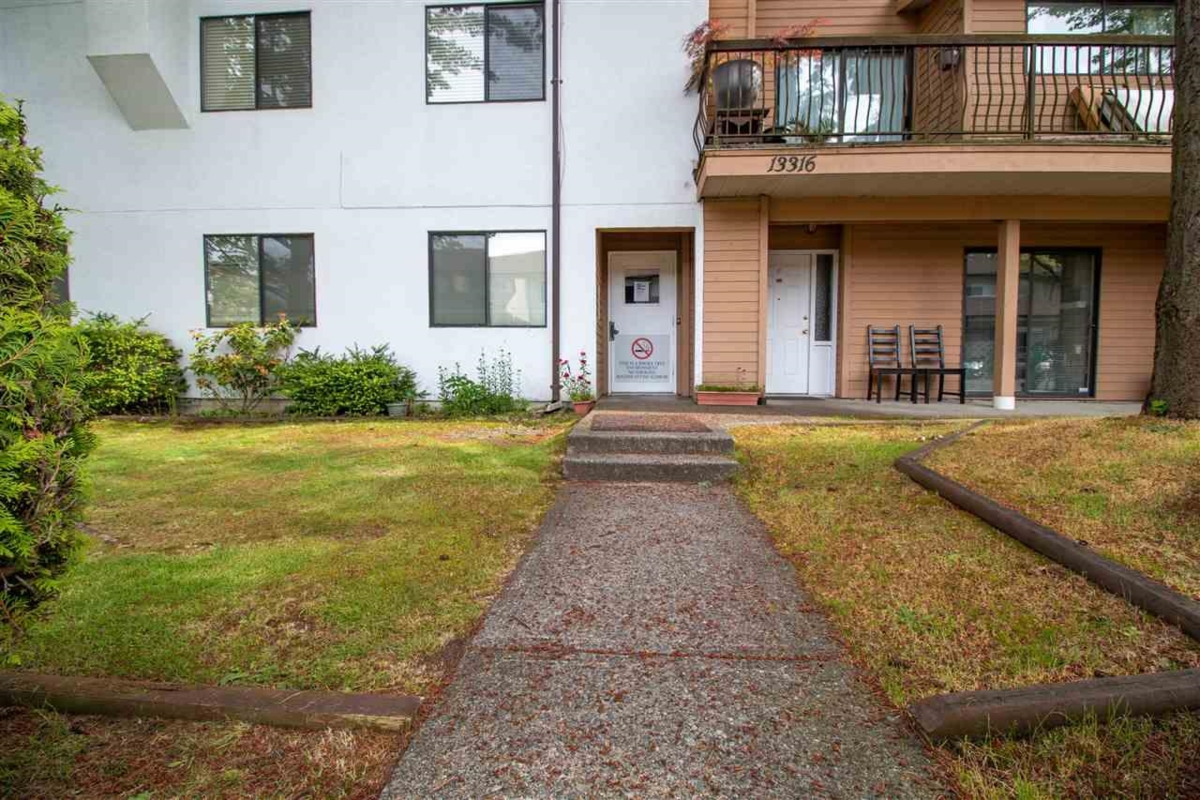 Living Room Photo of 204 13316 71b Avenue, Surrey, BC